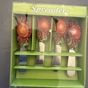 Set of four boxed spreaders with crab design